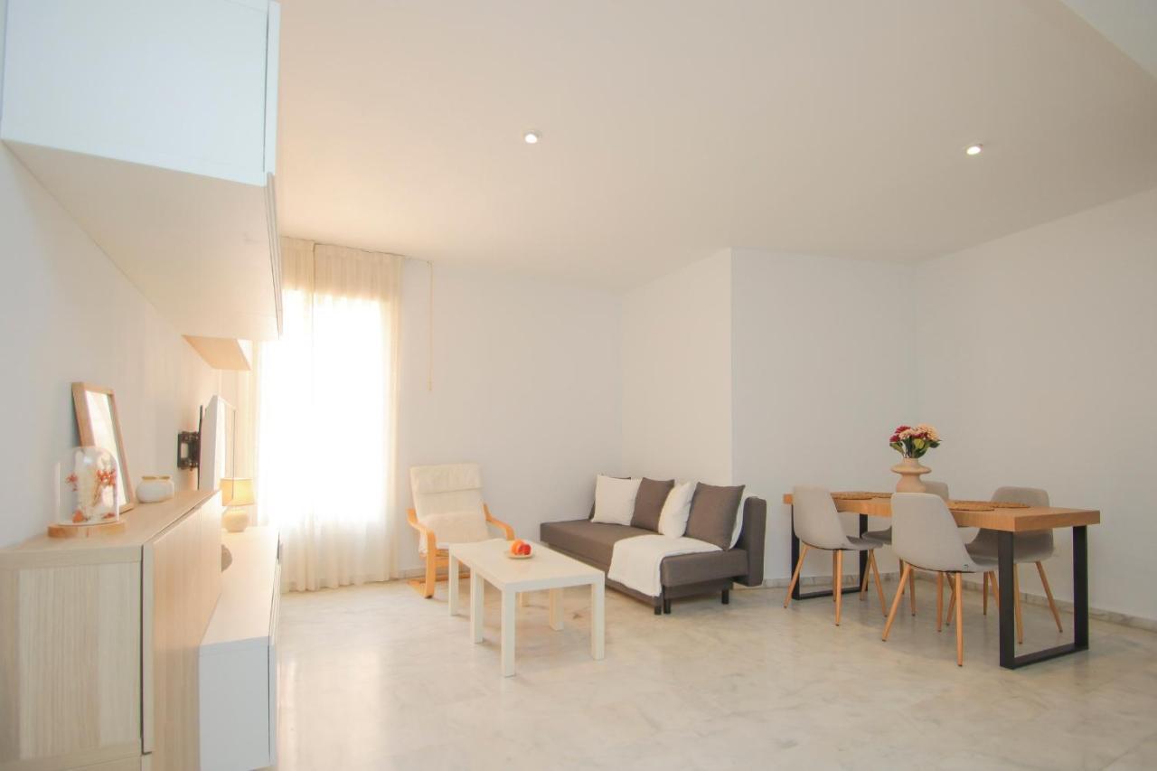 Modern Apt - Luxe Queen Bed - Walk To Isla Magica Sevilla Exterior foto