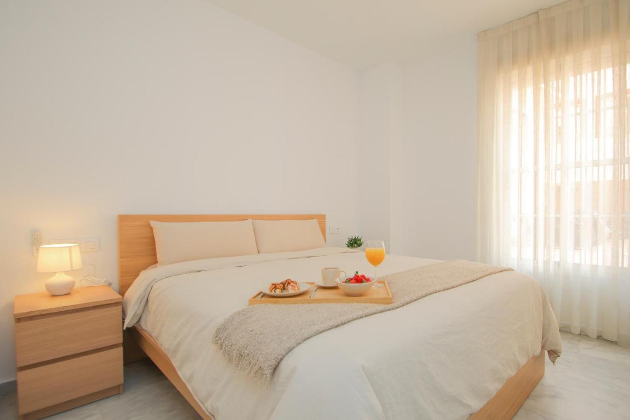 Modern Apt - Luxe Queen Bed - Walk To Isla Magica Sevilla Exterior foto