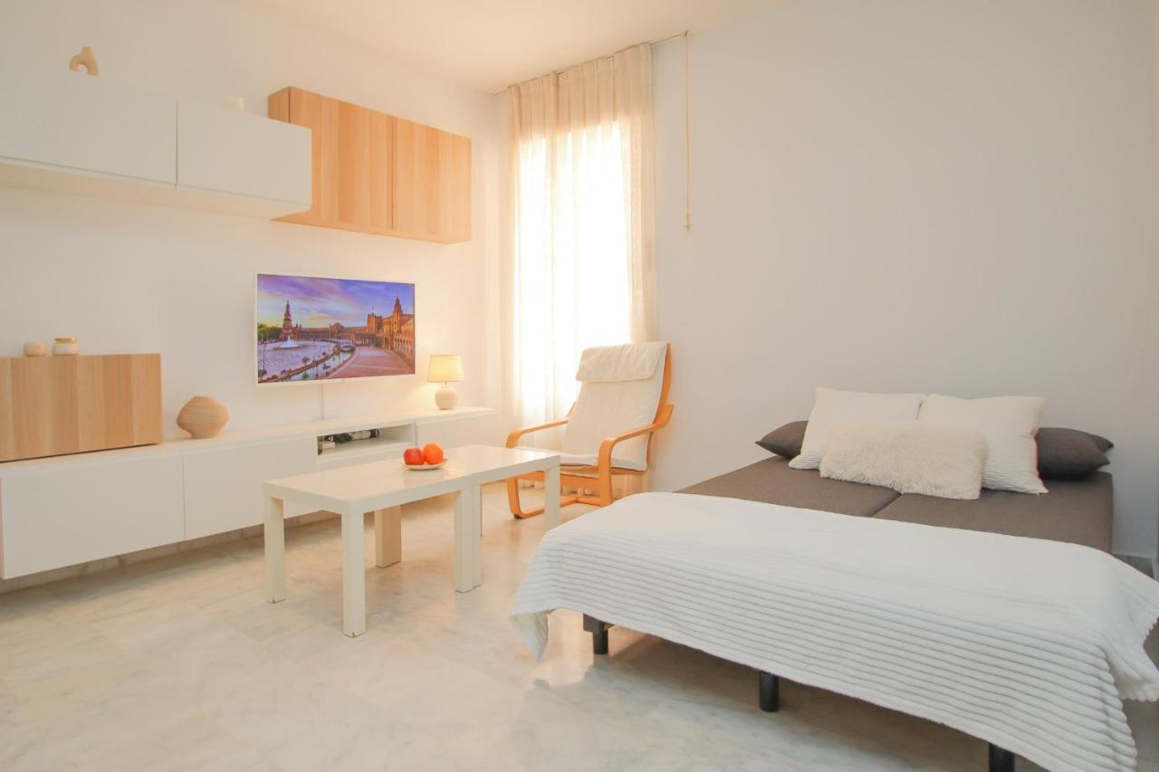 Modern Apt - Luxe Queen Bed - Walk To Isla Magica Sevilla Exterior foto