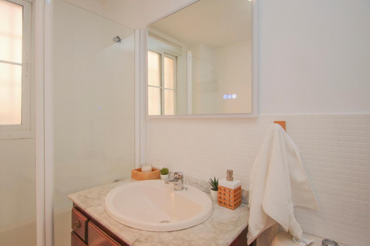 Modern Apt - Luxe Queen Bed - Walk To Isla Magica Sevilla Exterior foto